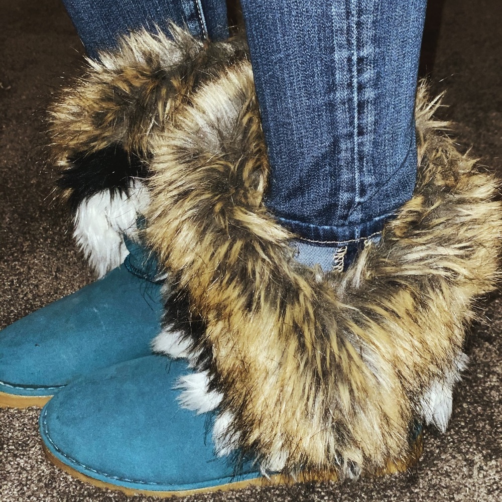 Fur winter boots